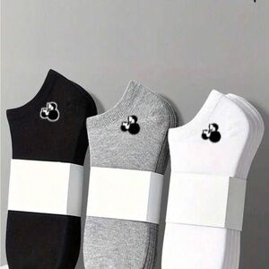 Disney Black, Gray, and White Ankle Socks Mickey Minnie Women’s New 6 pair